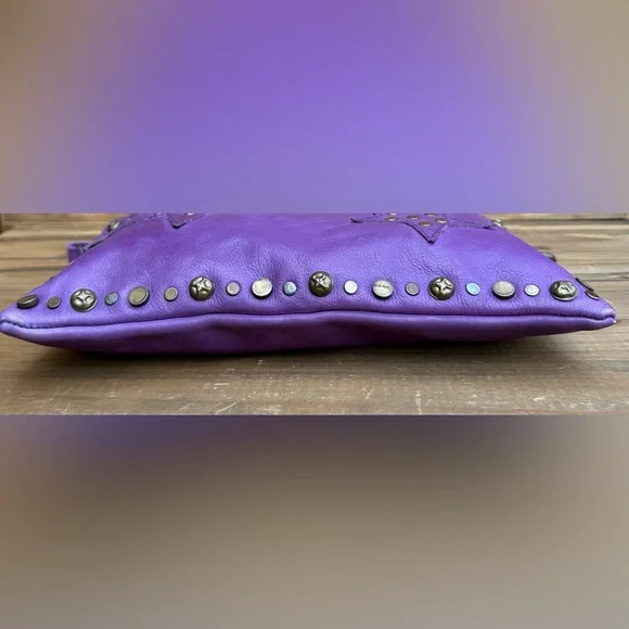 Viola Castellani Milano Studded Italian Leather ‘Star’ Patch Crossbody Handbag - Picture 6 of 14